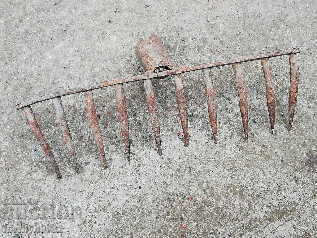 Auction Hand forged hammer, wrought iron, tool Auction Hand forged hammer, wrought iron, tool