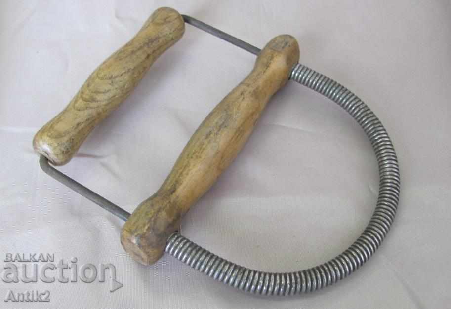 Auction The 20 Sports Accessories Jump Rope and Silometer Auction The 20 Sports Accessories Jump Rope and Silometer