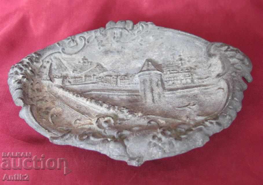 Δημοπρασία Σταχτοδοχείο μετάλλων του 19ου αιώνα Δημοπρασία Σταχτοδοχείο μετάλλων του 19ου αιώνα