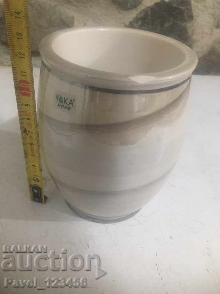 vase with a small note with price 1.99 BGN | € 1.02