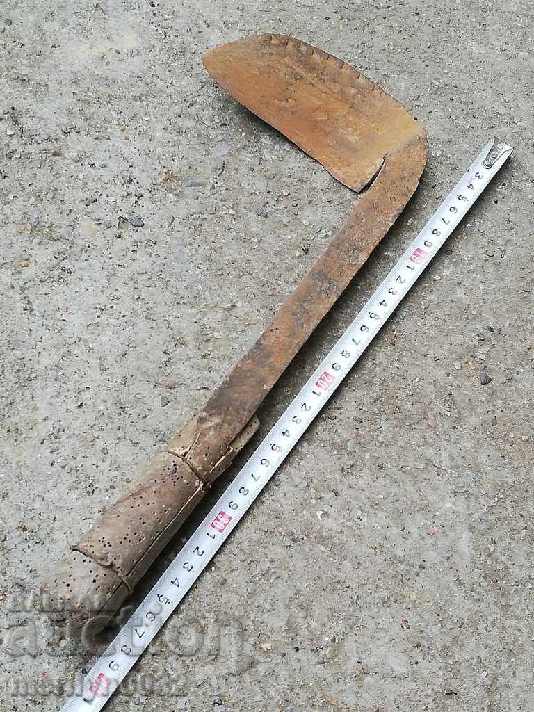 Delivery of Nalbandian instrument, knitter, satin, ax, hair santrach