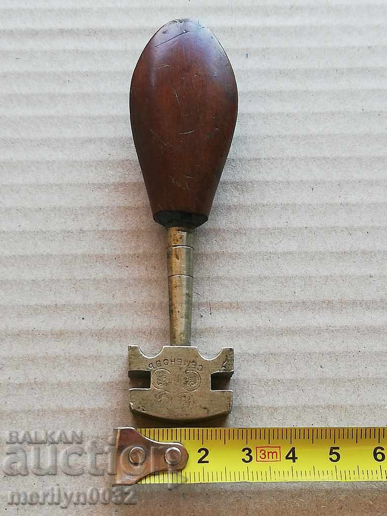 OLIVE OLIVE COFFEE SURFACE CUTTING CYPRUS RUSSIA RRR - 6 OLIVE OLIVE COFFEE SURFACE CUTTING CYPRUS RUSSIA RRR - 6