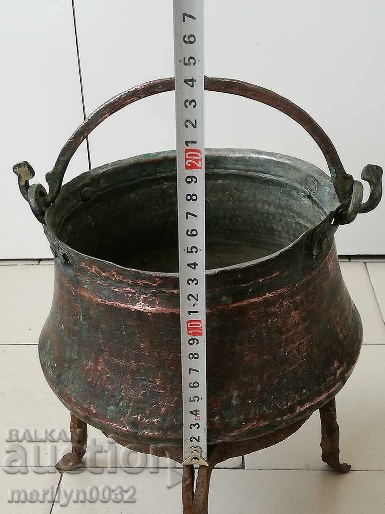 An old copper boiler, a pot, a malt, a baker - 7 An old copper boiler, a pot, a malt, a baker - 7
