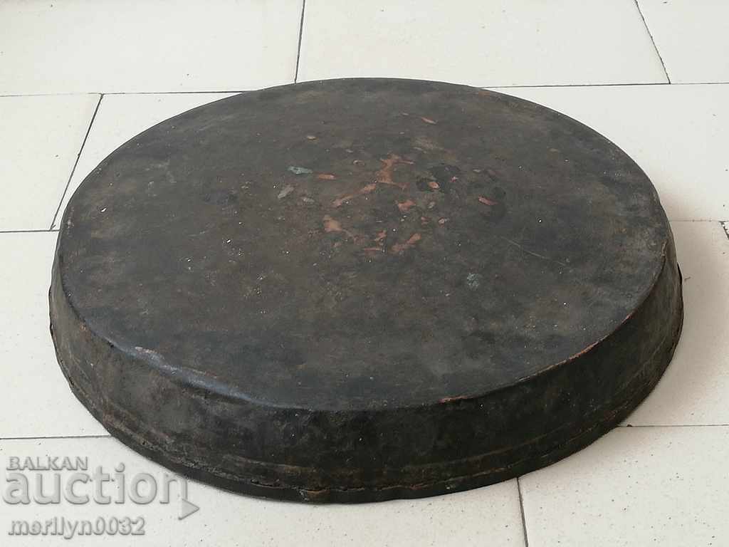 Delivery of Banitsa tray, baker, tray, blue, copper pot