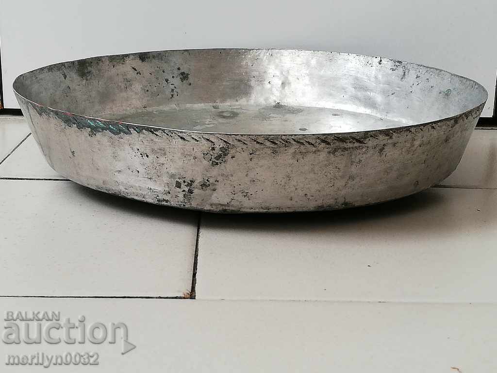 Banitsa tray, baker, tray, blue, copper pot with price 59.00 BGN | € 30.17 Banitsa tray, baker, tray, blue, copper pot with price 59.00 BGN | € 30.17