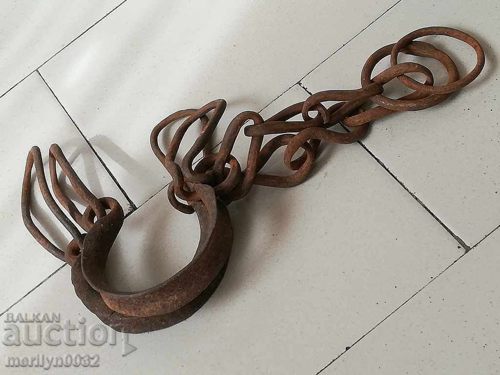 Old hand-forged buckles, chains, shackles, shackles - 6