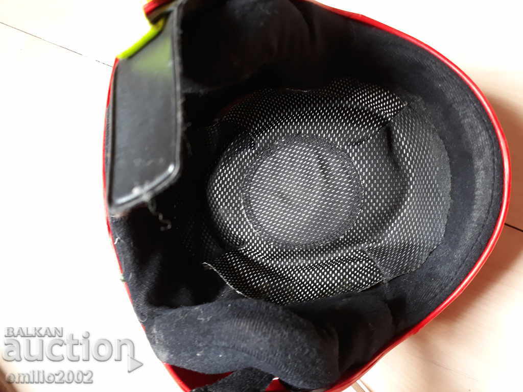 Delivery of Helmet for skiing or snowboarding Delivery of Helmet for skiing or snowboarding