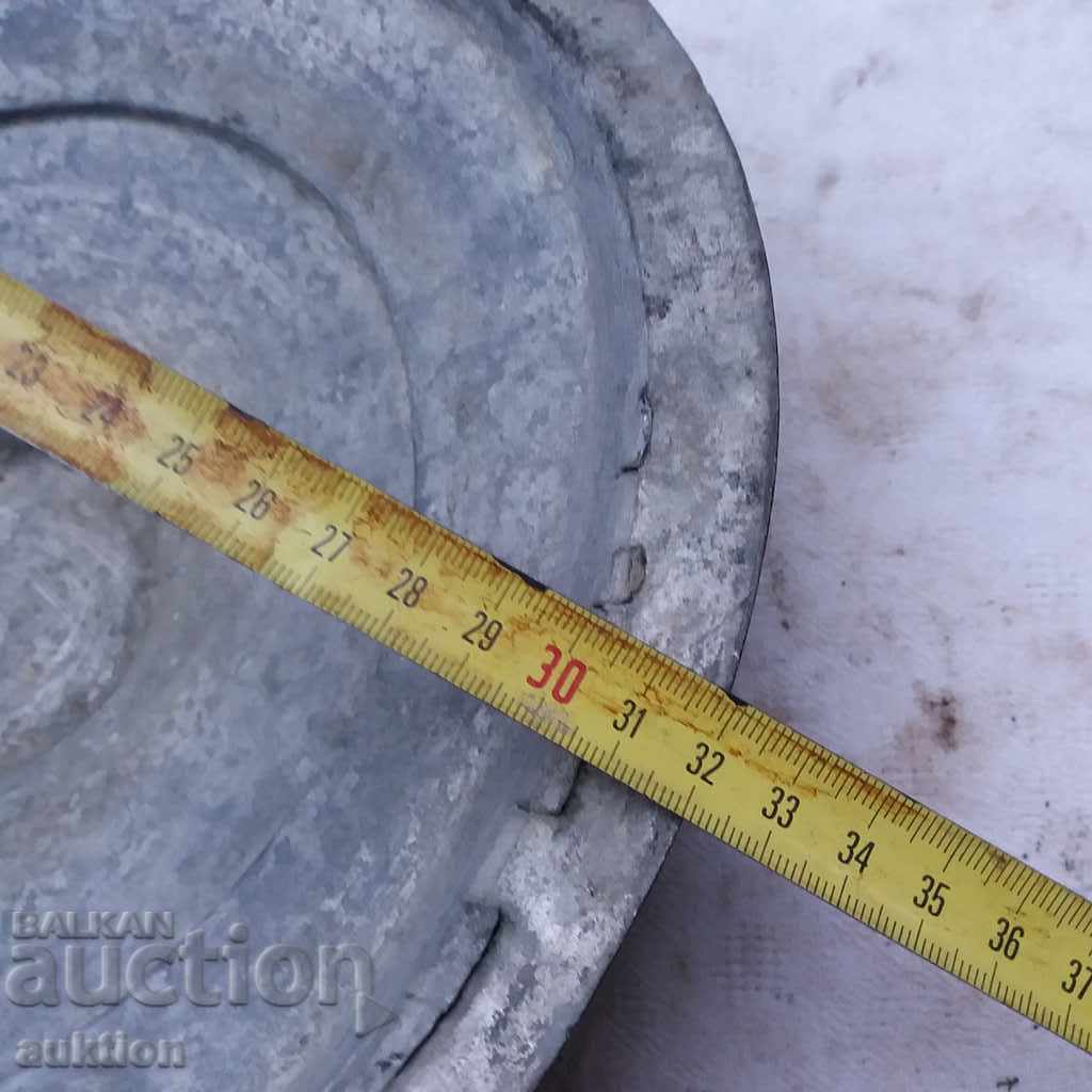 Delivery of OLD MASSIVE WRINKLE, FRUIT CUTTER FOR REVIVAL Delivery of OLD MASSIVE WRINKLE, FRUIT CUTTER FOR REVIVAL