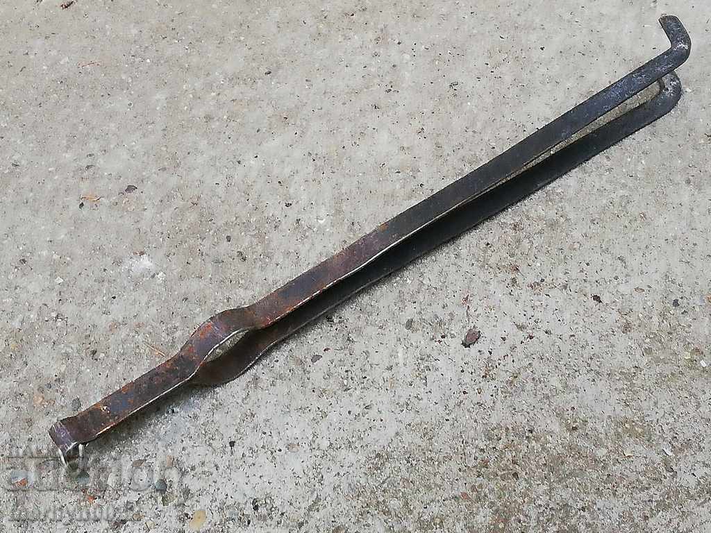 Δημοπρασία Παλιά dilaf, πολτό, σφυρήλατο σίδερο για ένα φούρνο Δημοπρασία Παλιά dilaf, πολτό, σφυρήλατο σίδερο για ένα φούρνο