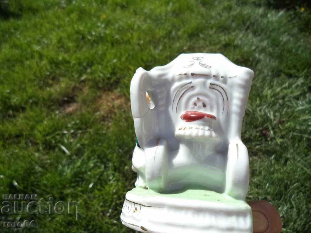 Auction PORCELANEOUS - COMPOSITION - BEAUTY - FOREIGN Auction PORCELANEOUS - COMPOSITION - BEAUTY - FOREIGN