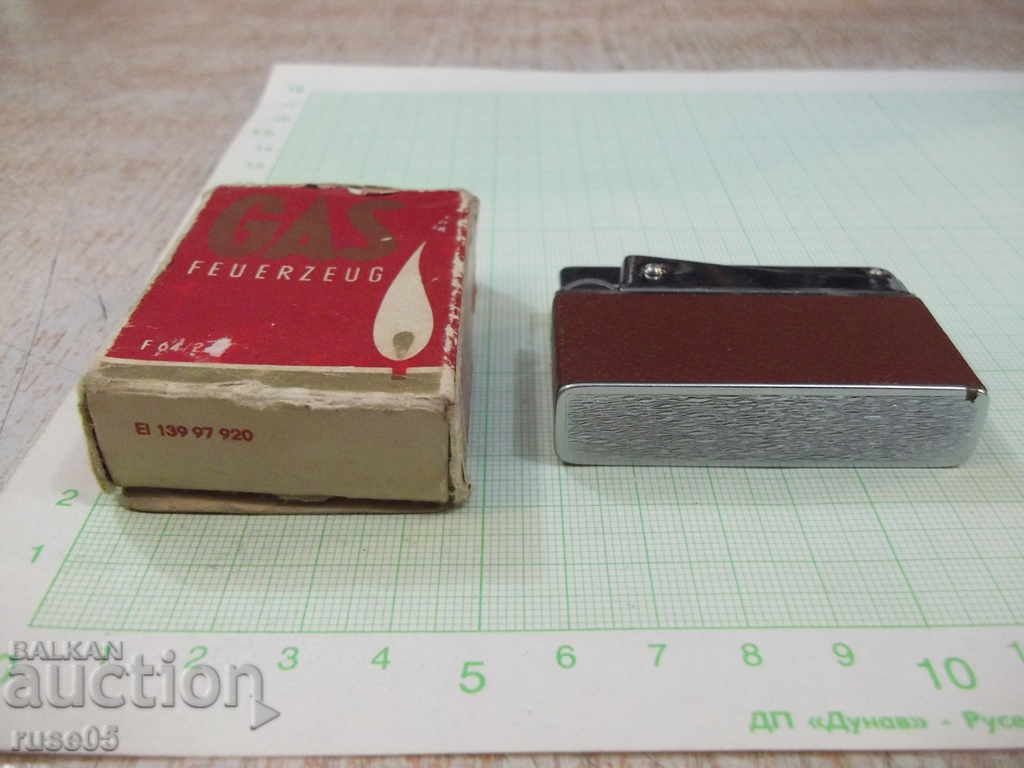 Auction  Lighter Gas with Pebble "Gasfeuerzeug-but luxury-F64 / 2" -DDR