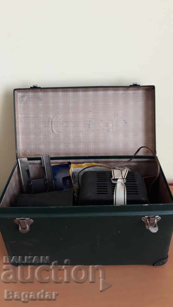 Delivery of Old projector case Delivery of Old projector case