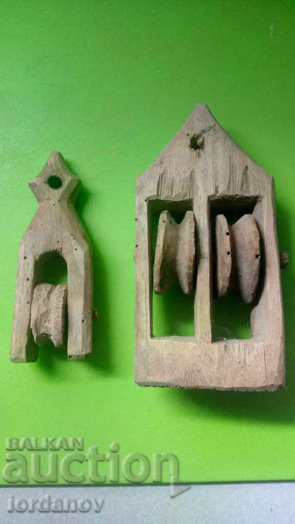 Auction Old wooden rolls for looming. Auction Old wooden rolls for looming.