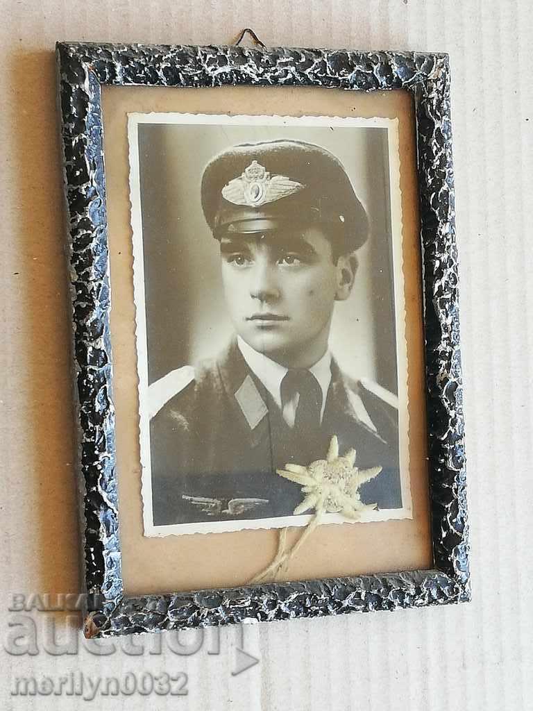 Fotografia unui ofițer pilot cu un Regat Edelweiss al Bulgariei - 5