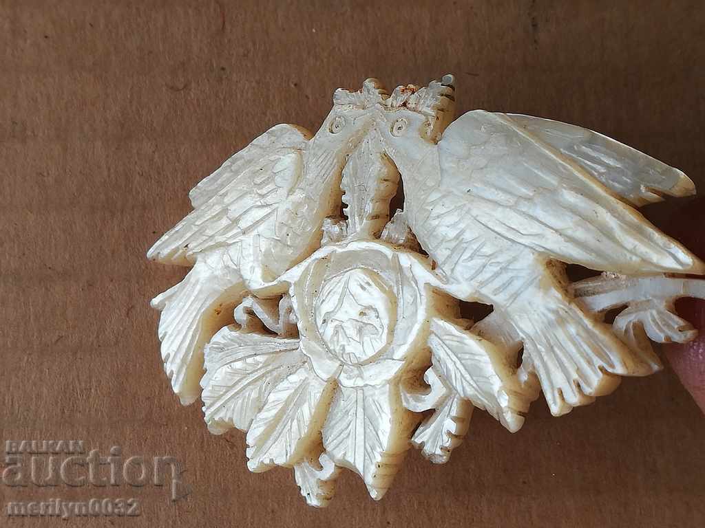 Delivery of Sadeffe jewelery from the grave of God