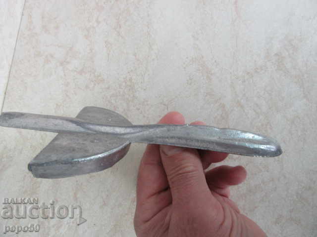 Auction STARA ALUMINUM SUSPENSION FOR BURKANS FROM SOCKS Auction STARA ALUMINUM SUSPENSION FOR BURKANS FROM SOCKS