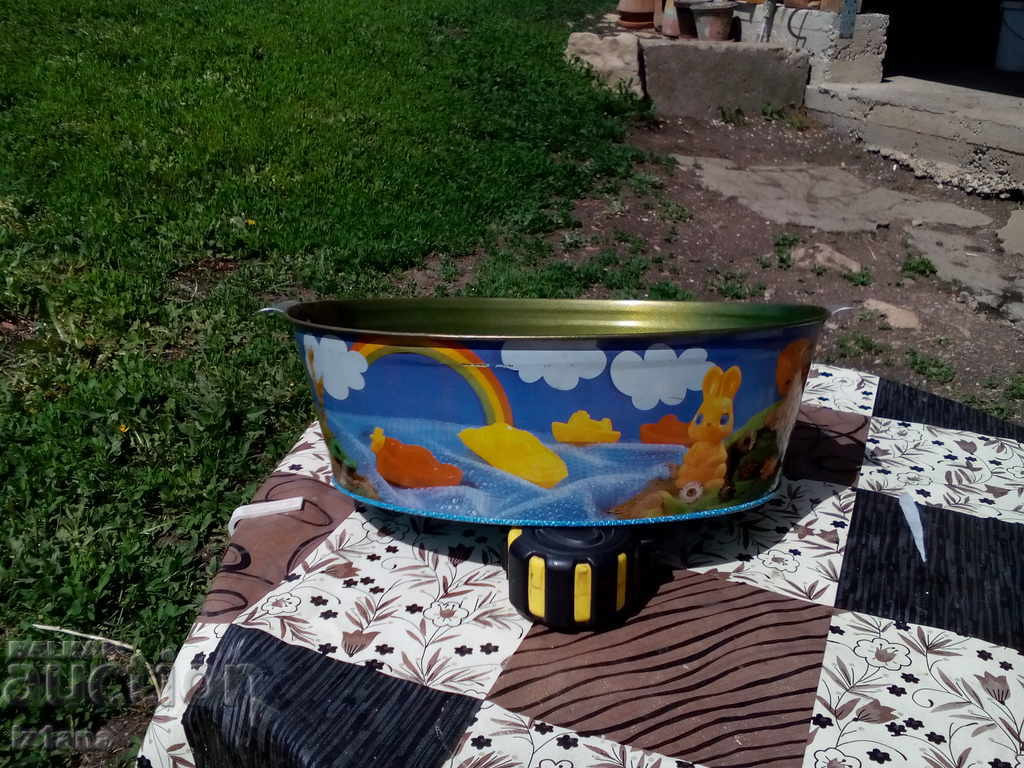 Auction Old Russian Legend, Children's Basin Auction Old Russian Legend, Children's Basin