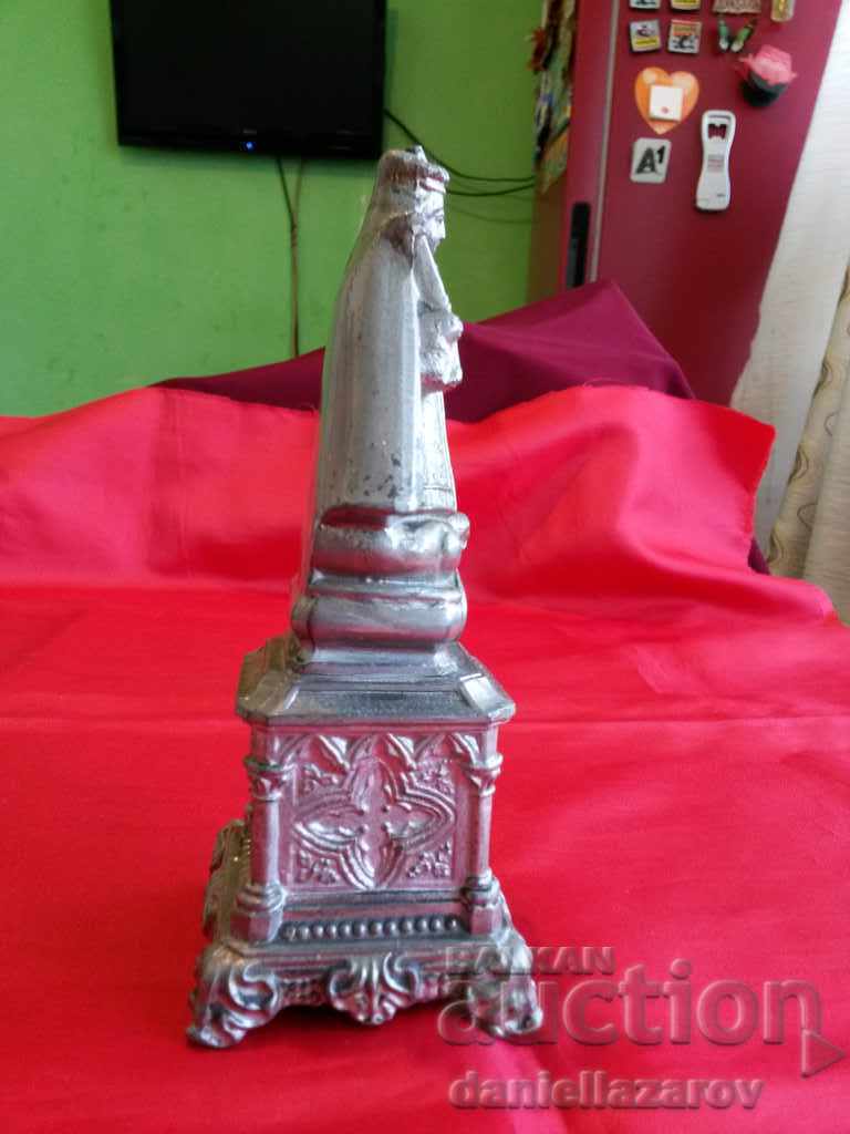 Old French Catholic Statue The Virgin with the Child with price 45.00 BGN | € 23.01 Old French Catholic Statue The Virgin with the Child with price 45.00 BGN | € 23.01