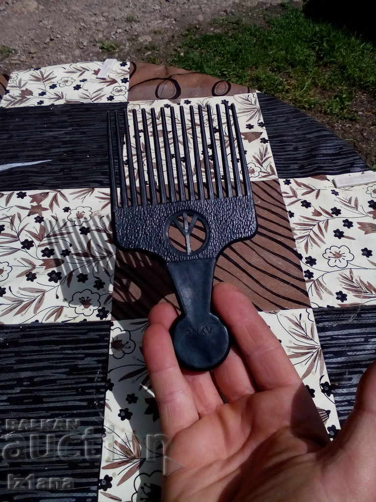 Delivery of Old comb, comb