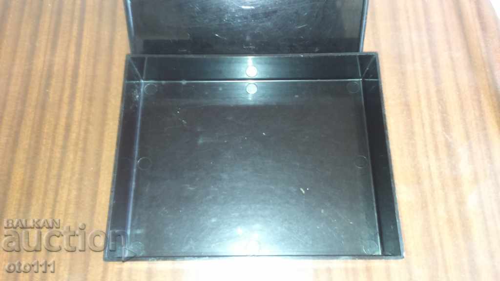 Auction STARA BAKELITOVA KUTIA - MOSCOW - 80 Auction STARA BAKELITOVA KUTIA - MOSCOW - 80