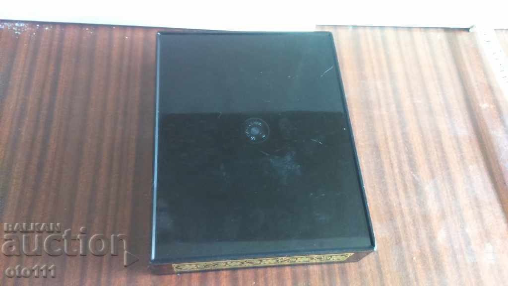 STARA BAKELITOVA KUTIA - MOSCOW - 80 - 6 STARA BAKELITOVA KUTIA - MOSCOW - 80 - 6