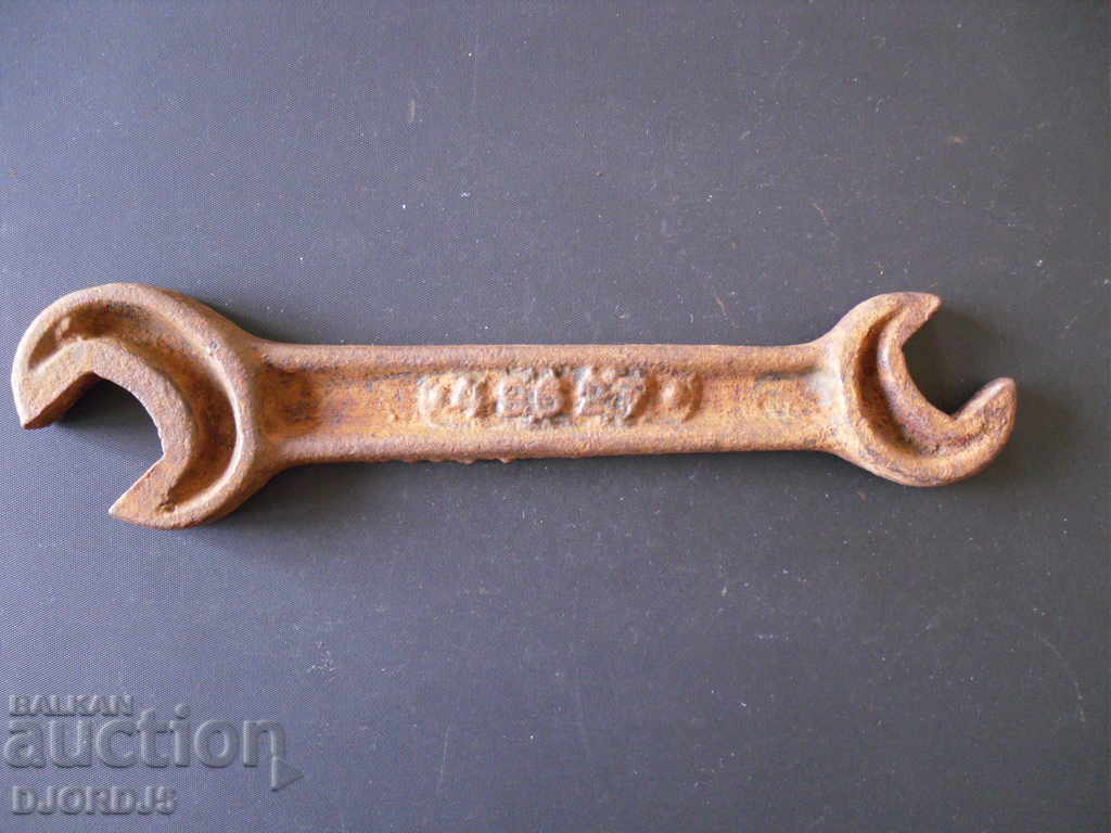 Old key, markings