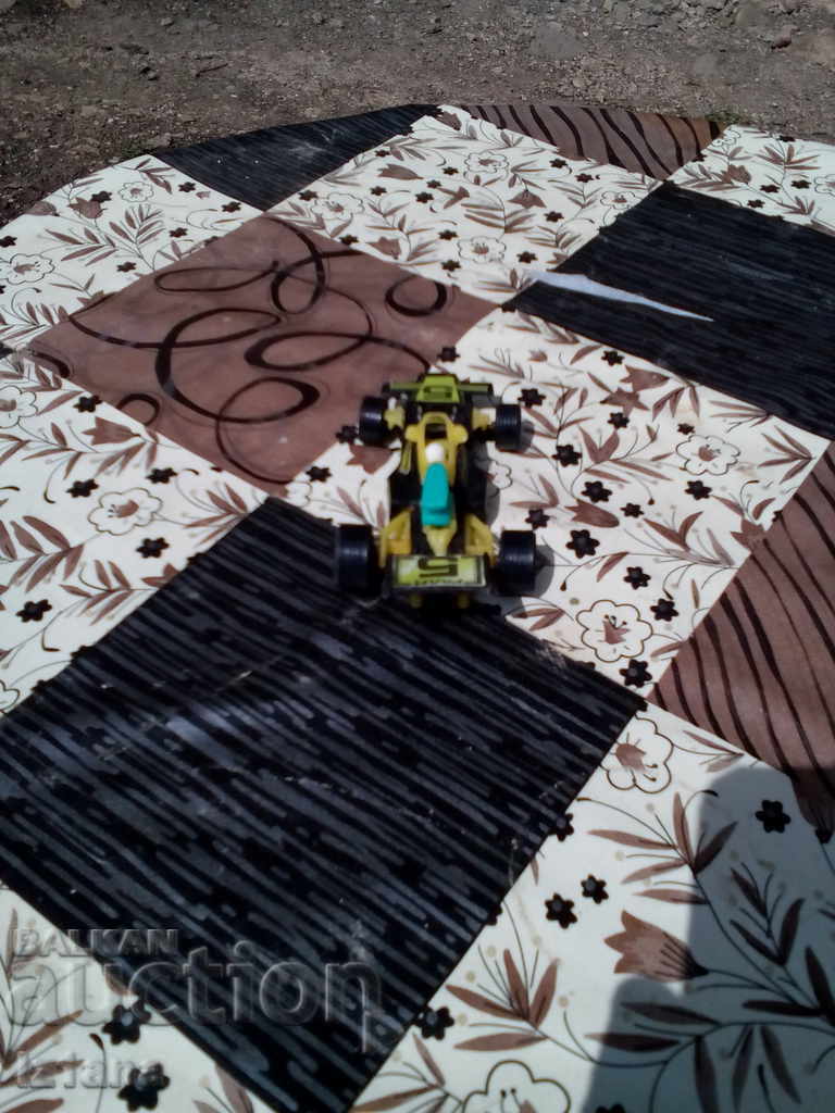 Delivery of An old cart, a toy Delivery of An old cart, a toy