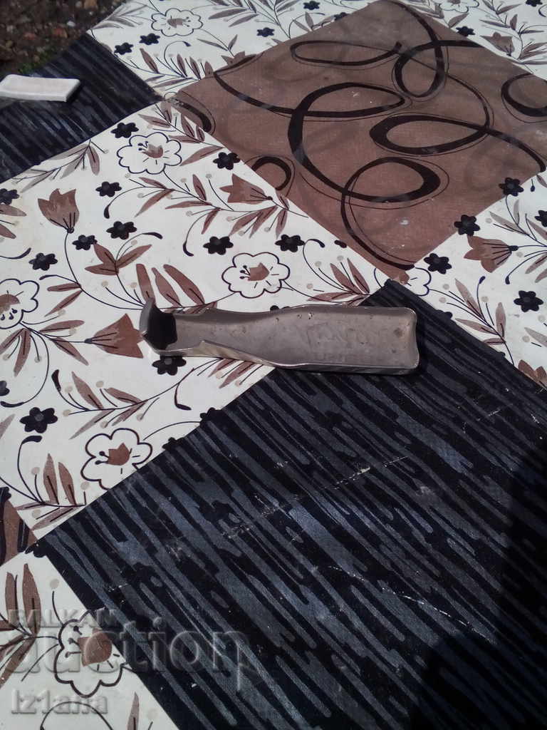 Δημοπρασία Ένα παλιό ανοιχτήρι Liulin Δημοπρασία Ένα παλιό ανοιχτήρι Liulin