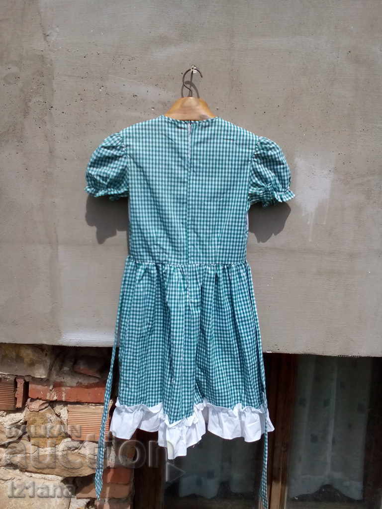 Delivery of An old apron, a coat Delivery of An old apron, a coat