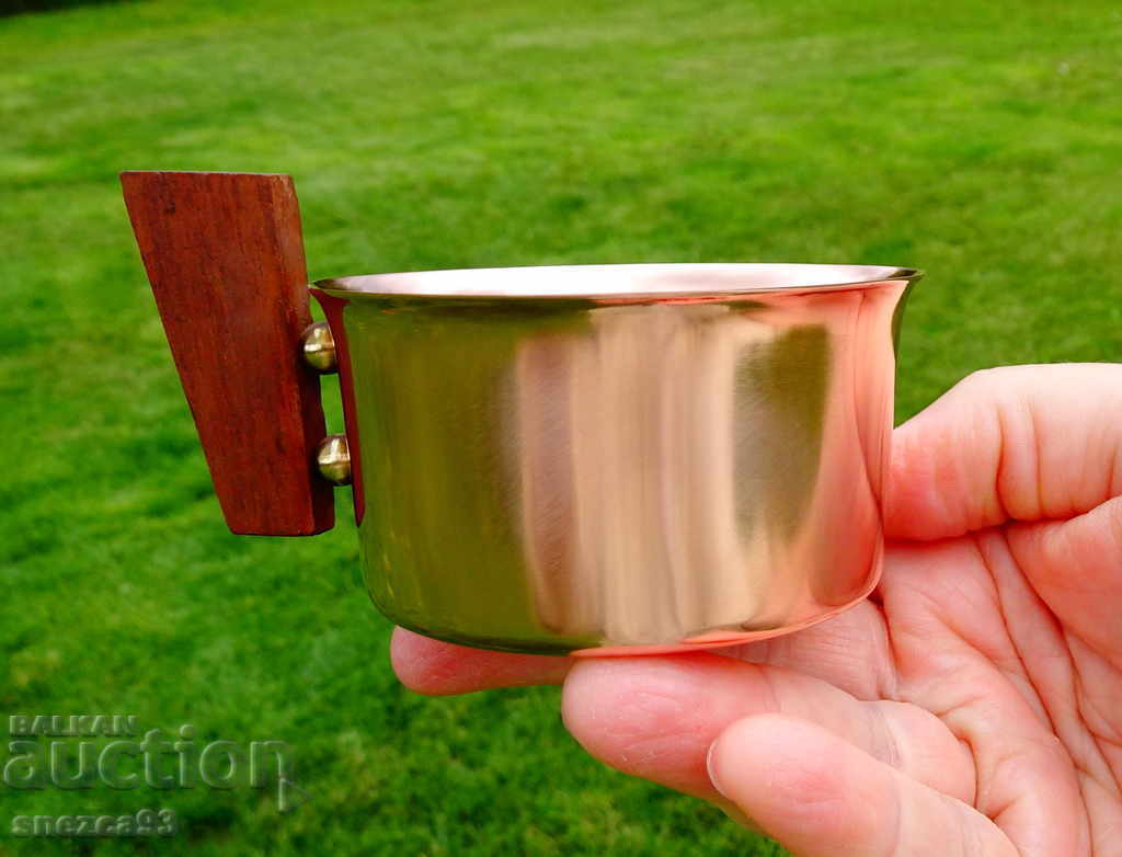 Copper cup with natural wood handle. with price 9.00 BGN | € 4.60 Copper cup with natural wood handle. with price 9.00 BGN | € 4.60
