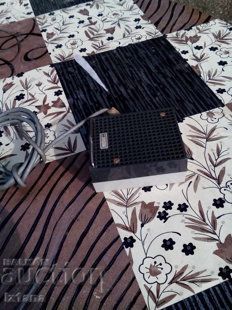 Auction  An old Tonsil MDU 686 microphone