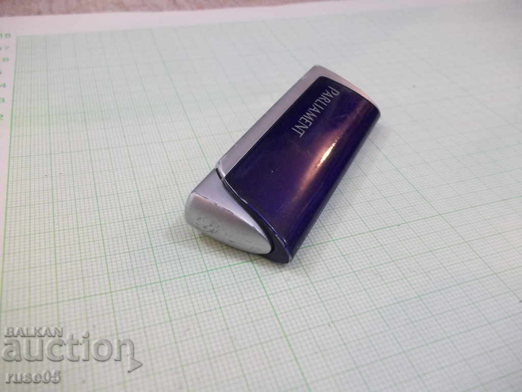 Delivery of Gas lighter "PARLIAMENT" with jet flame working Delivery of Gas lighter "PARLIAMENT" with jet flame working