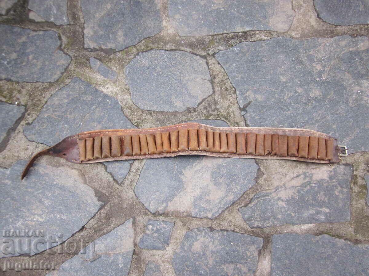 Delivery of old hunting hunting patrondash leather and tarpaulin belt Delivery of old hunting hunting patrondash leather and tarpaulin belt