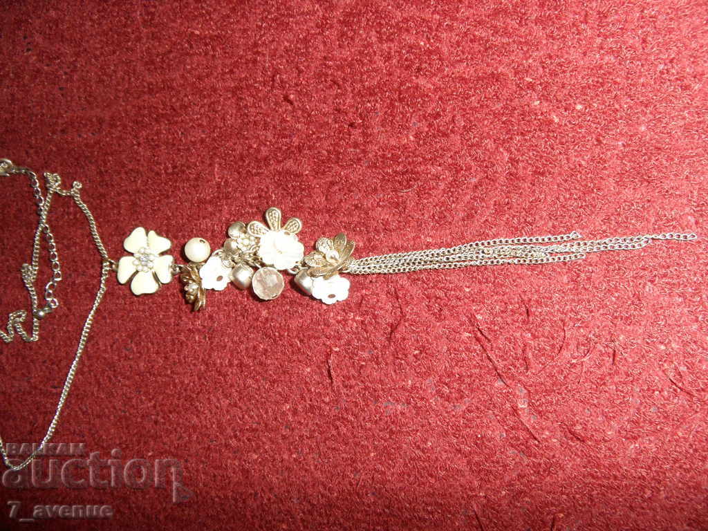 COLOR with flowers and pearls 60 cm, height 20 cm with price 9.99 BGN | € 5.11 COLOR with flowers and pearls 60 cm, height 20 cm with price 9.99 BGN | € 5.11