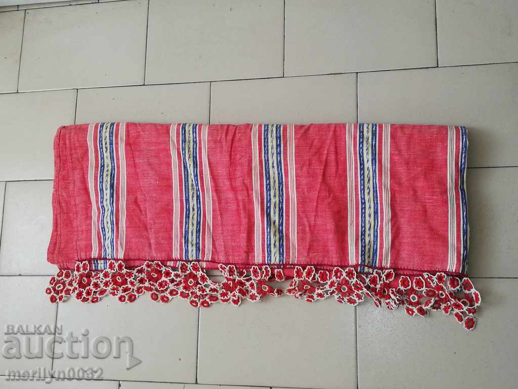 Auction Vintage hand woven bed sheet with lace border Auction Vintage hand woven bed sheet with lace border