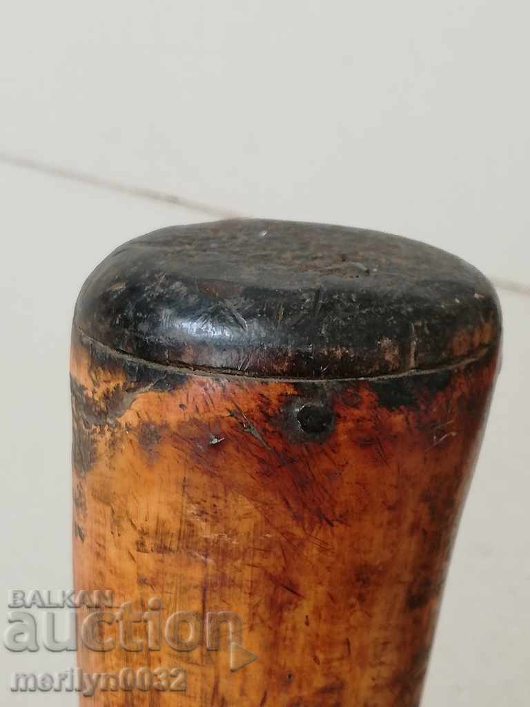 Auction Ancient horned horn powder magazine for a rifle, Pishtov Auction Ancient horned horn powder magazine for a rifle, Pishtov