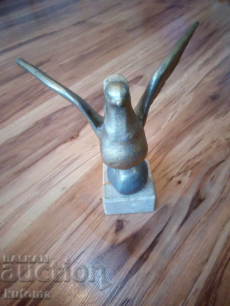 Metal figure statuette with price 34.99 BGN | € 17.89 Metal figure statuette with price 34.99 BGN | € 17.89