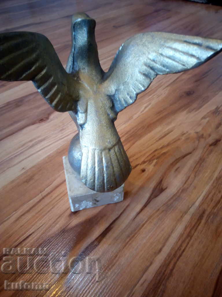 Delivery of Metal figure statuette Delivery of Metal figure statuette