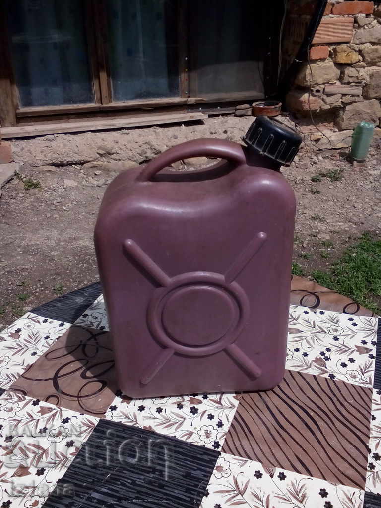 Delivery of Old plastic tube Delivery of Old plastic tube