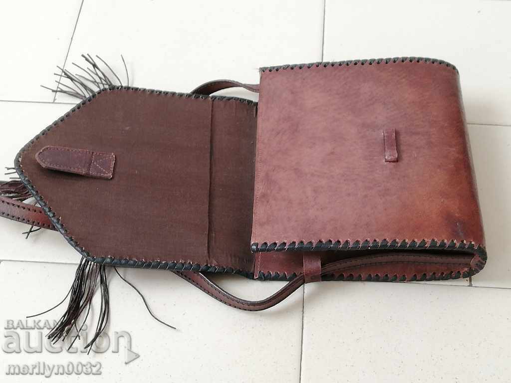 Auction Old leather bag, wallet, suitcase early 70s Auction Old leather bag, wallet, suitcase early 70s