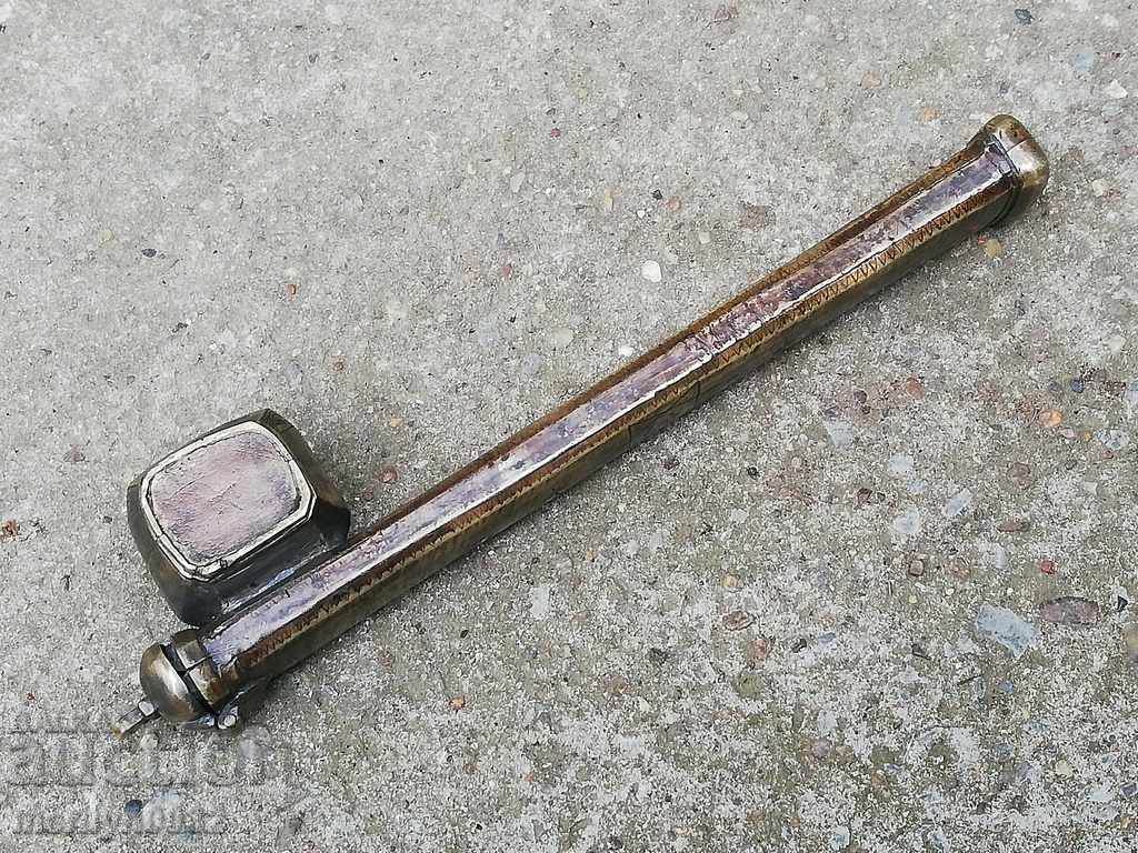 Auction  Revival ink vase devitated in the middle of the 19th century