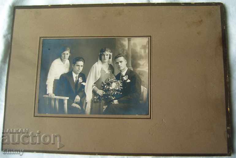 Стара снимка дебел картон сватба ателие