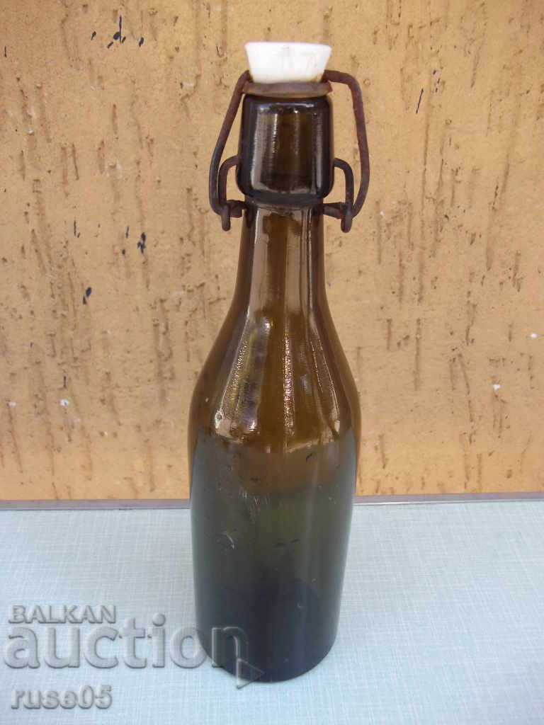 Шише бирено старо с цена 10.00 лв. | € 5.11 Шише бирено старо с цена 10.00 лв. | € 5.11