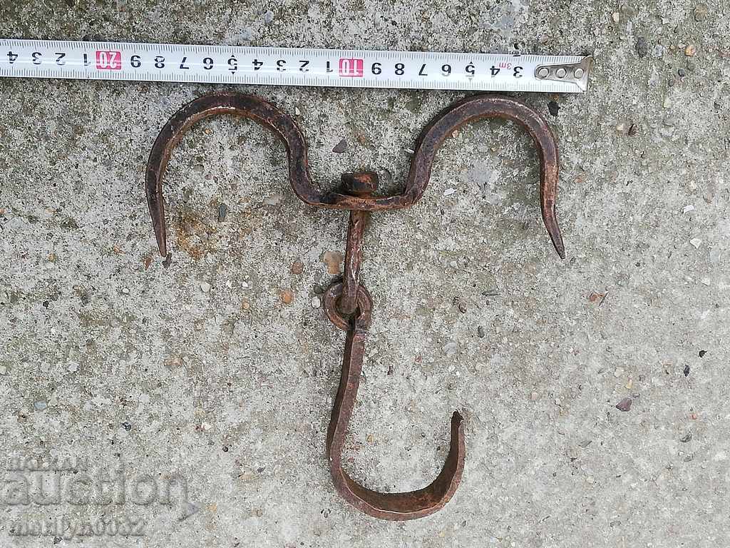 Auction An old forged scraping hook, double twin Auction An old forged scraping hook, double twin