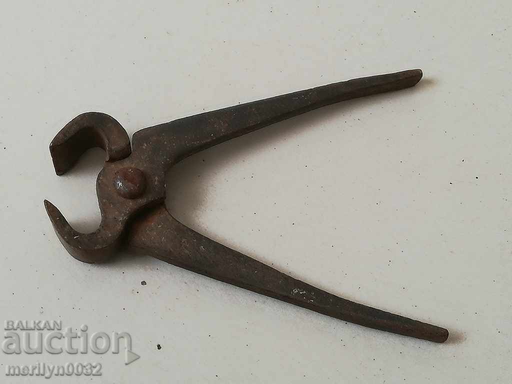 Ancient primitive crumpled keretten pliers in the 20th century - 5 Ancient primitive crumpled keretten pliers in the 20th century - 5