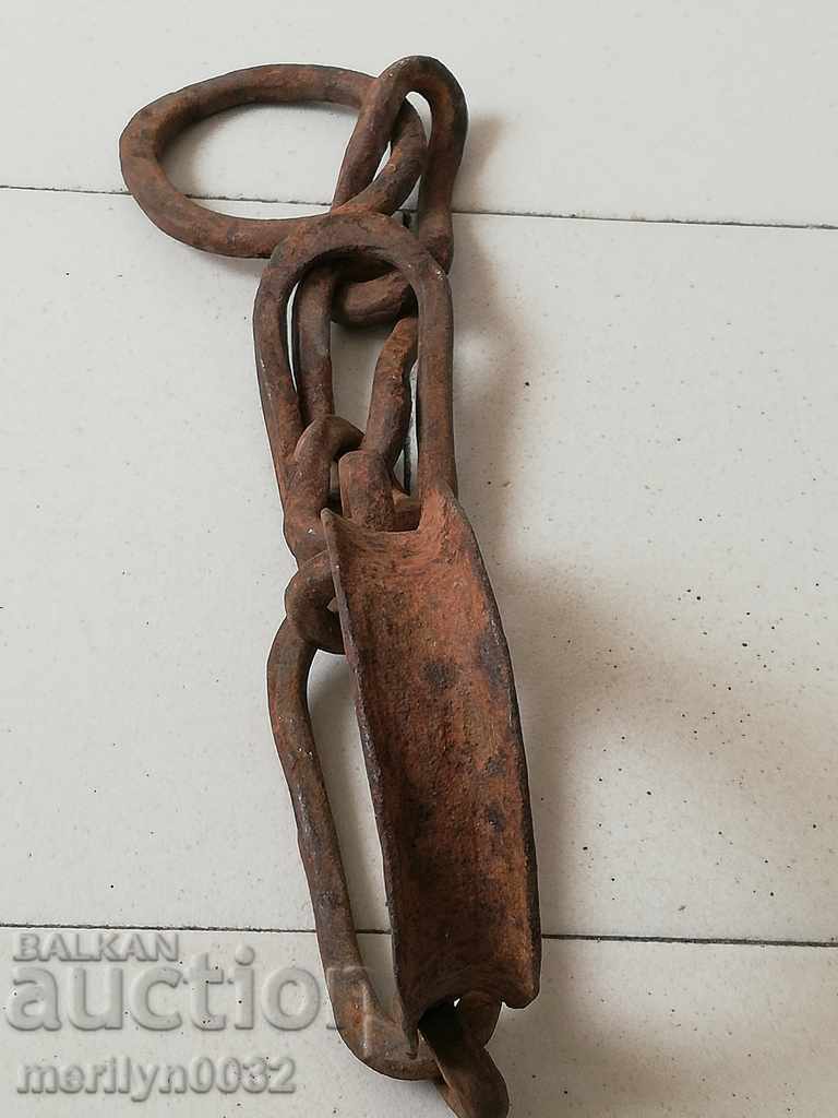 Auction Old hand-forged beeches, chains, pranks, beaks Auction Old hand-forged beeches, chains, pranks, beaks