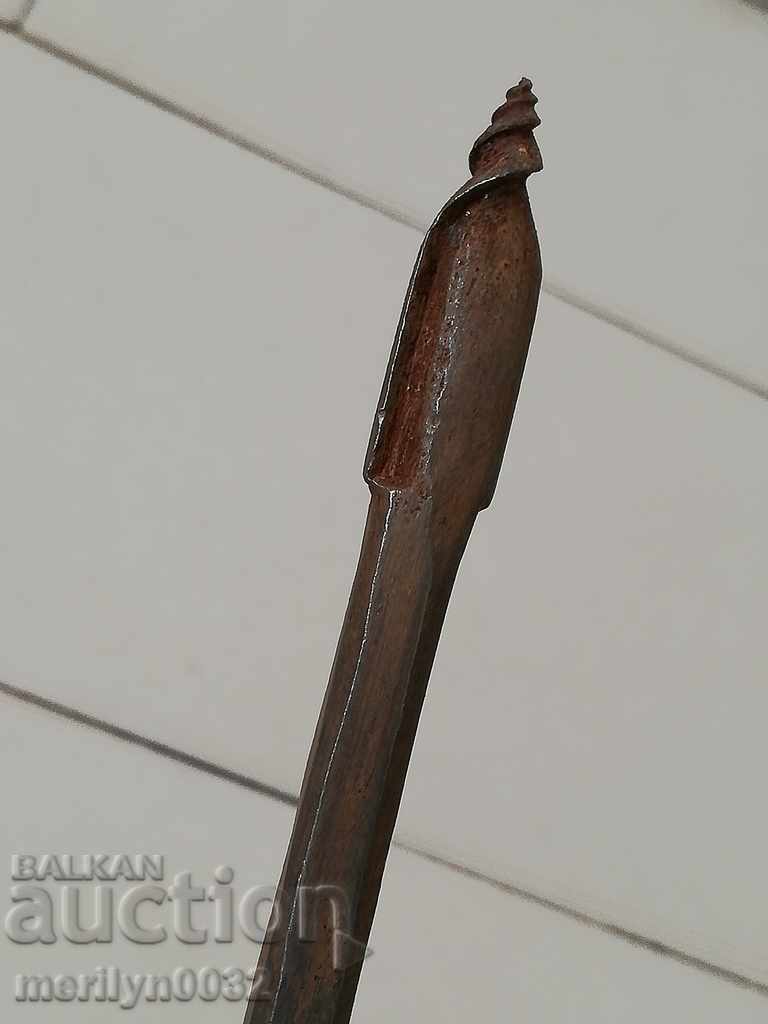 Δημοπρασία Αρχαίο δεκανίκι, μπορντό, κατσαβίδι, σφυρήλατο σίδερο Δημοπρασία Αρχαίο δεκανίκι, μπορντό, κατσαβίδι, σφυρήλατο σίδερο