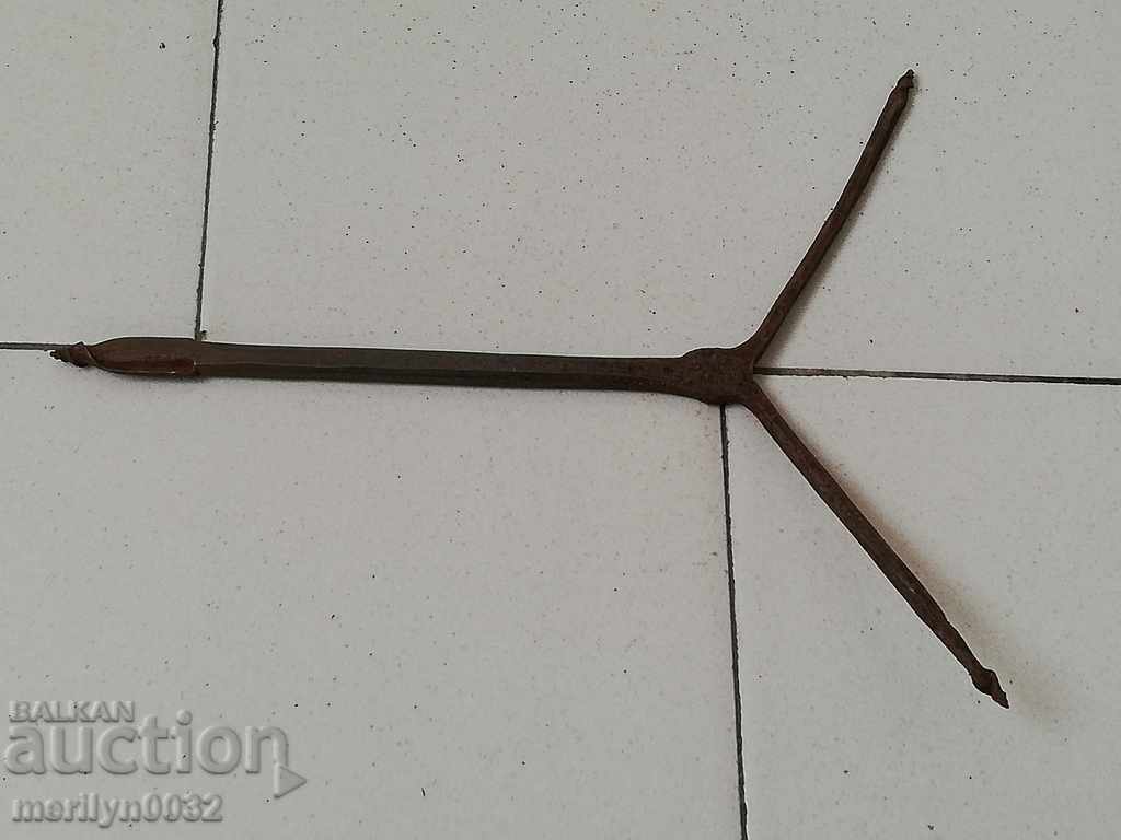 Αρχαίο δεκανίκι, μπορντό, κατσαβίδι, σφυρήλατο σίδερο - 7 Αρχαίο δεκανίκι, μπορντό, κατσαβίδι, σφυρήλατο σίδερο - 7