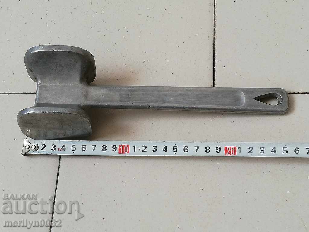 Аукцион Кулинарен чук за пържоли с шипове