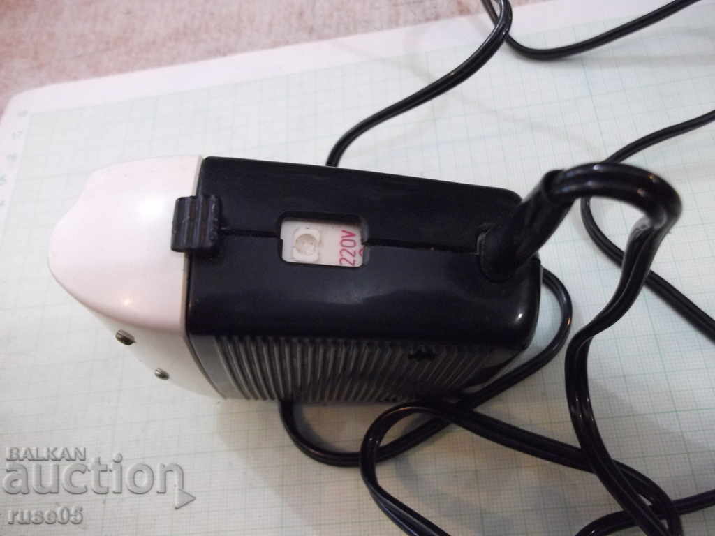 "VA" electric shaver from Made-in-GDR working with price 10.00 BGN | € 5.11 "VA" electric shaver from Made-in-GDR working with price 10.00 BGN | € 5.11